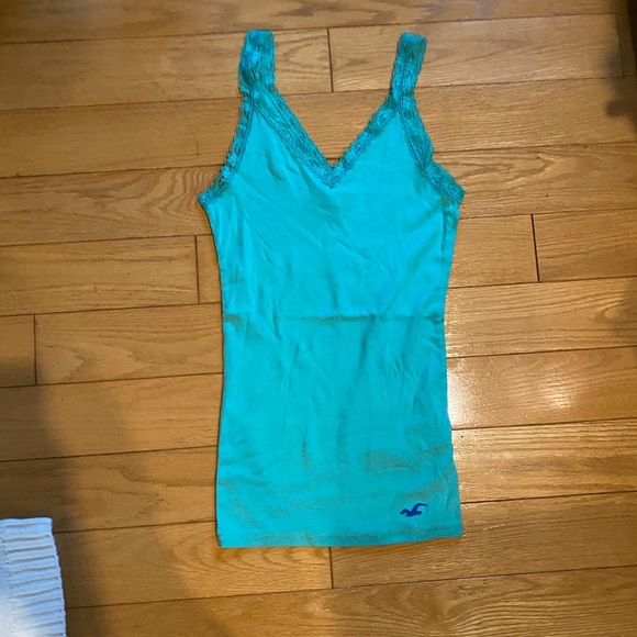 Tank tops - Picture 1 of 6